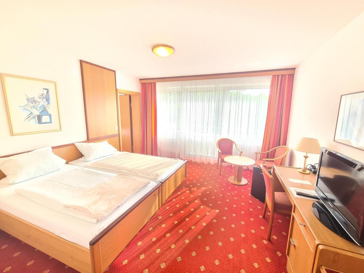 Thermenhotel Tannenhof - Ihr Wohlfuehl-Hotel Bad Fussing Bagian luar foto
